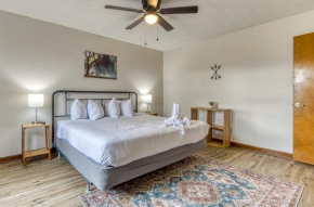 Pinecrest Townhomes-1KING 2BUNK UNIT- Updated
